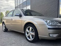 Beige Gebruikt 2005 Ford Mondeo Ghia Sedan | € 1.695 (Super prijs)