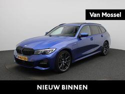 Blauw Gebruikt 2021 BMW 330 Executive Stationwagen | € 32.900 (Eerlijke prijs)