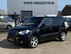 Zwart, metallic lak Gebruikt 2011 Kia Soul 2 SUV | € 4.995 (Duur)