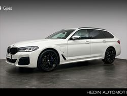 Wit Gebruikt 2021 BMW 530e M Sport Stationwagen | € 37.880 (Eerlijke prijs)