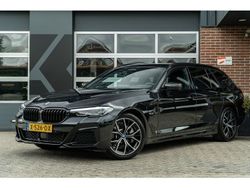 Zwart Gebruikt 2022 BMW 530 M Sport Stationwagen | € 43.950 (Eerlijke prijs)