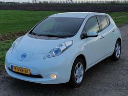 Wit Gebruikt 2013 Nissan Leaf Tekna Hatchback | € 5.450 (Eerlijke prijs)