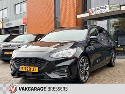 Zwart Gebruikt 2021 Ford Focus Business Edition Stationwagen | € 17.950 (Eerlijke prijs)