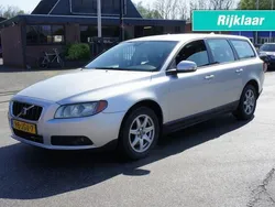 Grijs, metallic lak Gebruikt 2009 Volvo V70 Stationwagen | € 4.850 (Iets duurder)