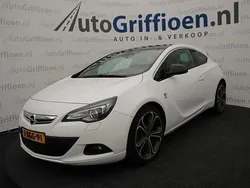 Wit Gebruikt 2014 Opel Astra GTC Sport Coupé | € 8.790 (Eerlijke prijs)