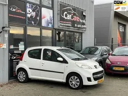 Wit Gebruikt 2010 Peugeot 107 Urban Move Hatchback | € 3.550 (Eerlijke prijs)