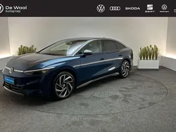 Blauw Gebruikt 2024 VW ID.7 Pro Sedan | € 43.900