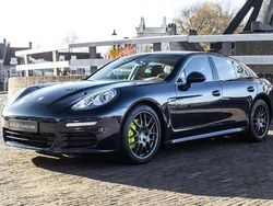 Blauw (metallic) Gebruikt 2014 Porsche Panamera Hatchback | € 44.995