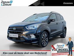 Absolute black (donker zwart) Gebruikt 2018 Ford Kuga ST-Line SUV | € 15.740 (Eerlijke prijs)