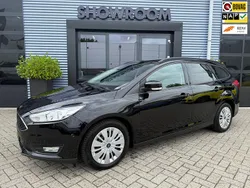 Zwart Gebruikt 2016 Ford Focus Trend Stationwagen | € 10.895 (Goede deal)