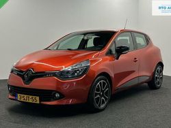 Rood Gebruikt 2013 Renault Clio IV Expression Hatchback | € 999.999