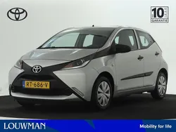 Grijs metallic Gebruikt 2018 Toyota Aygo Hatchback | € 9.245 (Eerlijke prijs)