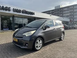 Grijs Gebruikt 2011 Toyota Verso-S MPV | € 9.450 (Eerlijke prijs)