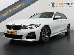Wit Gebruikt 2020 BMW 320 Executive Sedan | € 32.995 (Eerlijke prijs)