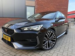 Zwart (metallic) Gebruikt 2022 Cupra Leon Stationwagen | € 34.900 (Iets duurder)