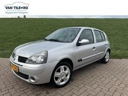 Grijs Gebruikt 2005 Renault Clio II Hatchback | € 1.995 (Goede deal)