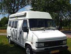 Wit Gebruikt 1991 Peugeot J5 Sedan | € 5.000