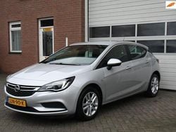 Grijs Gebruikt 2019 Opel Astra Edition Hatchback | € 9.975 (Eerlijke prijs)