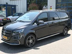 Grijs Gebruikt 2024 Mercedes V300 AMG MPV | € 88.950