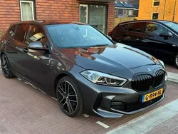 Grijs Gebruikt 2019 BMW 118 Executive Hatchback | € 23.750 (Duur)