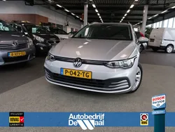 Grijs Gebruikt 2021 VW Golf VIII Life Stationwagen | € 19.750 (Eerlijke prijs)