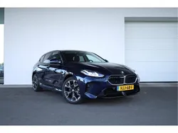 Bmw individual tansanit metallic (blauw metallic) Gebruikt 2025 BMW 120 Shadowline Hatchback | € 45.880 (Goede deal)