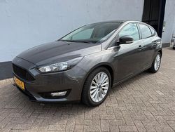 Grijs Gebruikt 2016 Ford Focus Titanium Hatchback | € 8.750 (Goede deal)