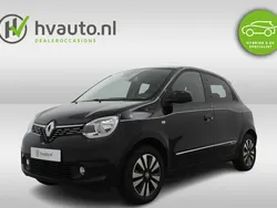 Zwart Gebruikt 2023 Renault Twingo Techno Hatchback | € 14.245 (Eerlijke prijs)