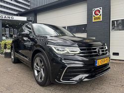 Zwart Gebruikt 2021 VW Tiguan R-line SUV | € 33.950 (Iets duurder)