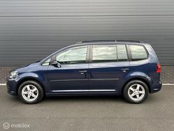 Blauw (metallic) Gebruikt 2010 VW Touran Comfortline MPV | € 8.950 (Iets duurder)