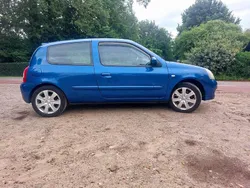 Blauw Gebruikt 2006 Renault Clio II Campus Hatchback | € 1.800 (Eerlijke prijs)