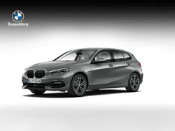 Grijs Gebruikt 2022 BMW 118 Sport Line Hatchback | € 27.450 (Eerlijke prijs)