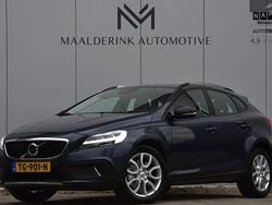 Blauw Gebruikt 2016 Volvo V40 CC Summum Stationwagen | € 14.990 (Eerlijke prijs)