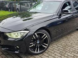 Zwart Gebruikt 2012 BMW 320 Executive Sedan | € 10.450 (Eerlijke prijs)