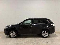 Zwart Gebruikt 2013 Mitsubishi Outlander P-HEV Instyle SUV | € 6.488