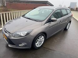 Bruin Gebruikt 2014 Ford Focus Stationwagen | € 6.950 (Iets duurder)