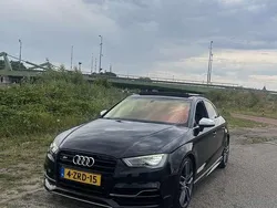Zwart Gebruikt 2015 Audi S3 Sedan | € 21.500 (Eerlijke prijs)
