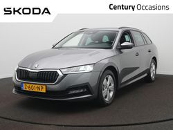 Grijs Gebruikt 2024 Skoda Octavia Business Line Stationwagen | € 25.900 (Goede deal)