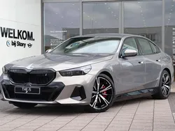 Grijs Nieuw 2025 BMW i5 M Sport Sedan | € 78.923 (Super prijs)