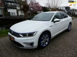 Wit Gebruikt 2015 VW Passat GTE Sedan | € 11.995 (Goede deal)