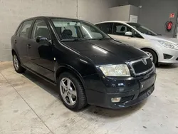 Zwart Gebruikt 2004 Skoda Fabia Sedan | € 1.650