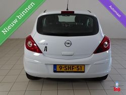 Wit Gebruikt 2013 Opel Corsa Cosmo Hatchback | € 5.250 (Eerlijke prijs)