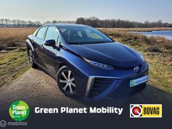 Blauw Gebruikt 2017 Toyota Mirai Executive Sedan | € 25.950