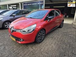 Rood Gebruikt 2014 Renault Clio IV Expression Hatchback | € 6.450 (Eerlijke prijs)