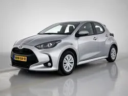 Grijs metallic Gebruikt 2024 Toyota Yaris Active Hatchback | € 23.445 (Eerlijke prijs)