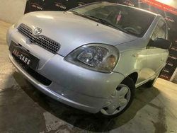 Zilver Gebruikt 2002 Toyota Yaris Luna Sedan | € 3.499 (Iets duurder)