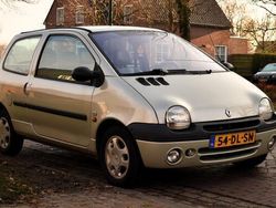 Geel Gebruikt 1999 Renault Twingo Initiale Hatchback | € 999 (Eerlijke prijs)