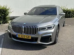 Grijs Gebruikt 2019 BMW 750 Executive Sedan | € 63.500