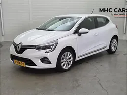 Wit Gebruikt 2020 Renault Clio V Intens Hatchback | € 12.600 (Eerlijke prijs)