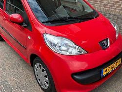 Rood Gebruikt 2008 Peugeot 107 Hatchback | € 1.199 (Goede deal)